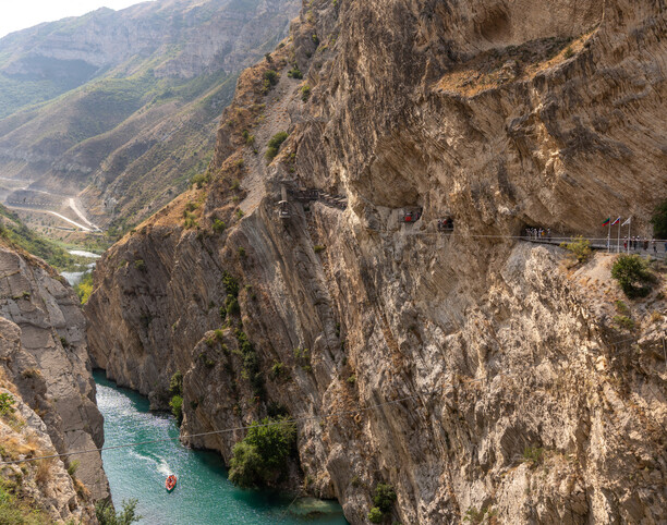 Слайд 7 Каспийское море и Дагестан